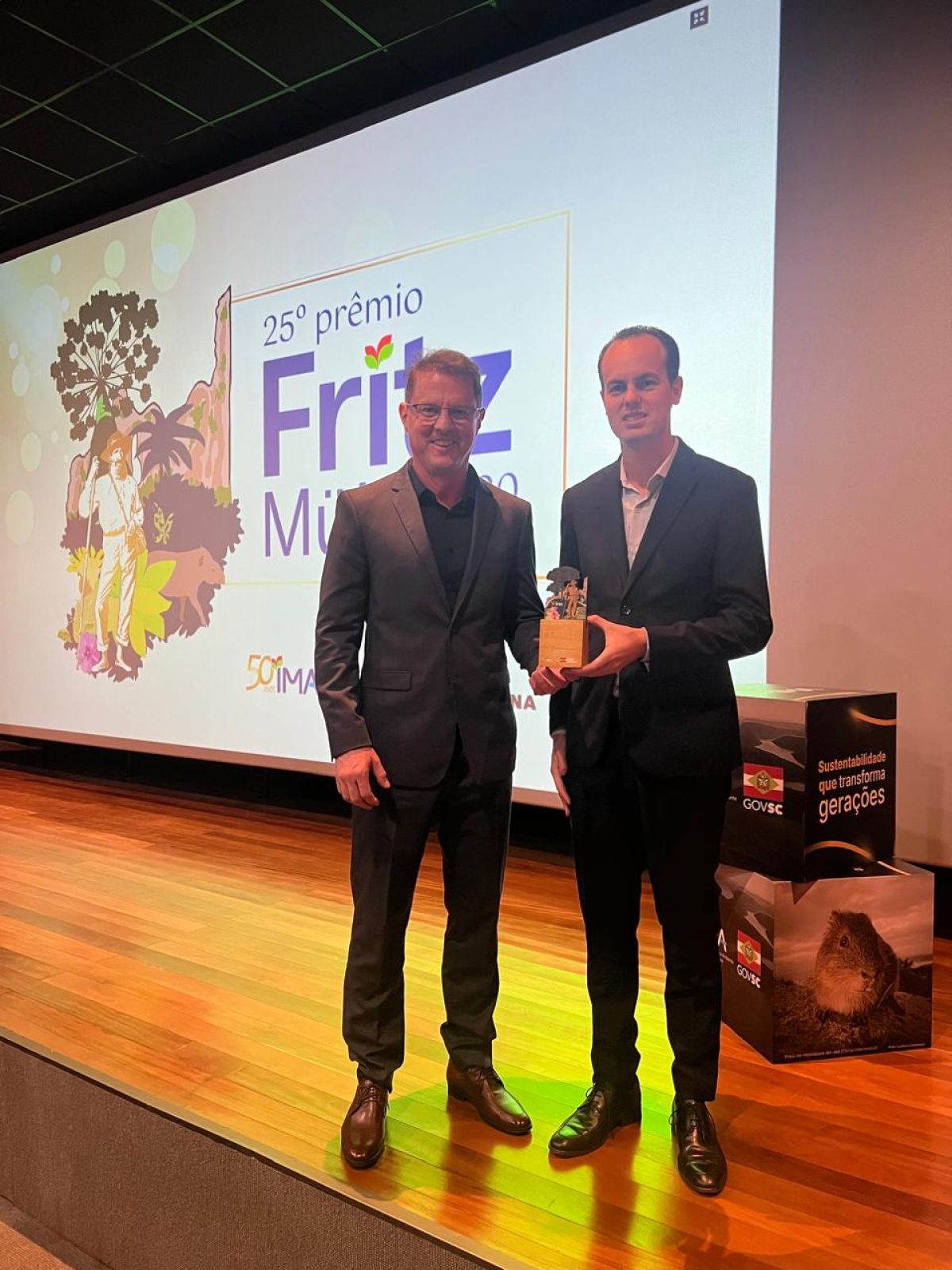 e7a70a99-15e2-4fce-80c3-c5a9bdd6612d (1)